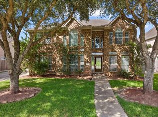 3811 Houston Lake Dr, Pearland, TX 77581