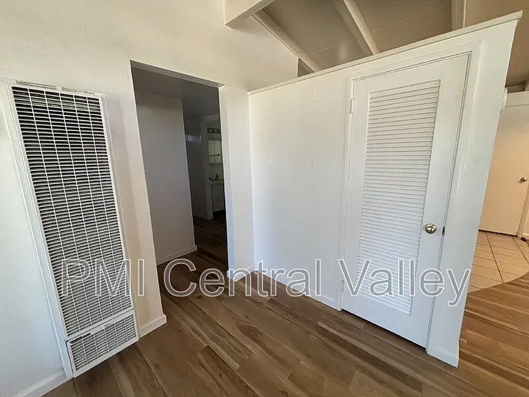 944 Bridgewood Way — Photo 17