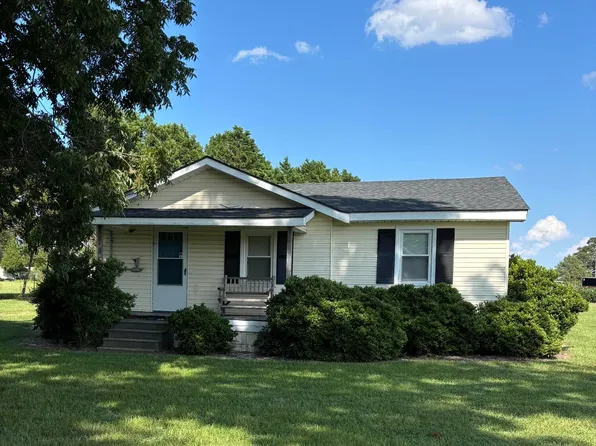 2164 Benson Hardee Rd, Benson, NC 27504
