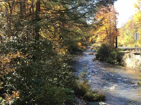 Woolen Mills Rd, Albright, WV 26519