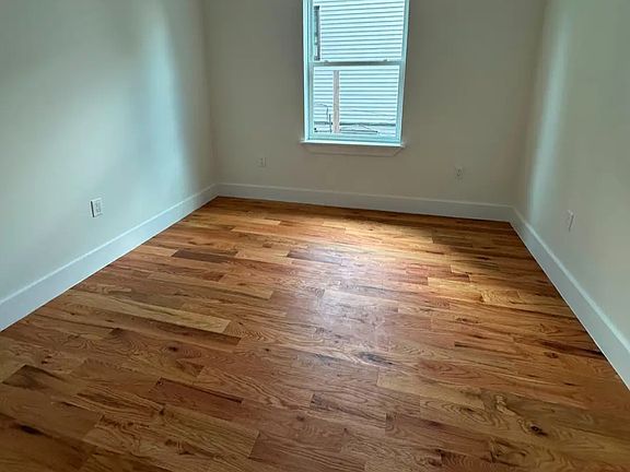 5th image of 151 Roseville Ave #G1