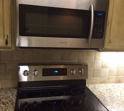 New stove and built in microwave
