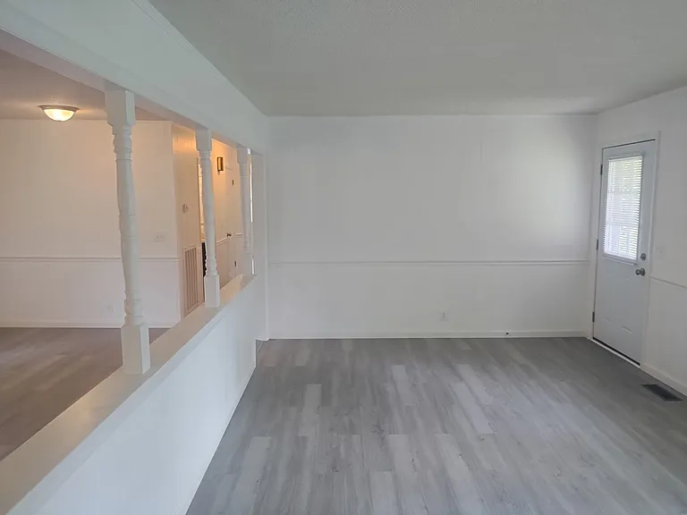 244 Sterling Rd — Photo 20