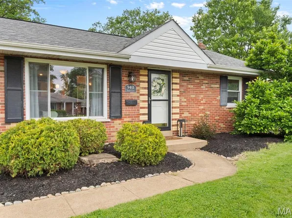 9401 Sophine Ln, Saint Louis, MO 63123
