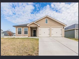 8528 Smokey Creek Pass, Fort Worth, TX 76179