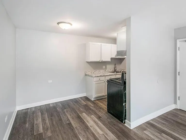 Linden Flats — Photo 4