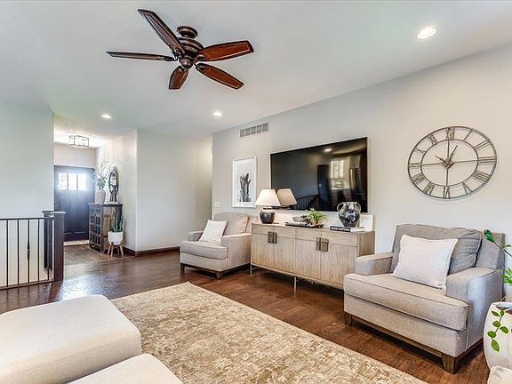 3rd image of 13723 W Highland Springs Ct