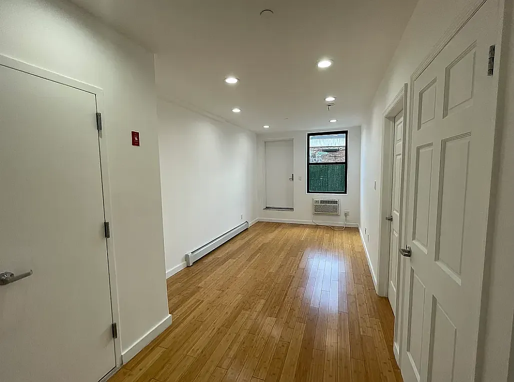 239 Utica Avenue — Photo 4