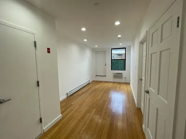 239 Utica Ave #2RR, Brooklyn, NY 11213