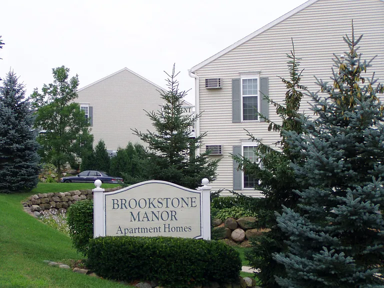 816 Blue Mounds St — Photo 16