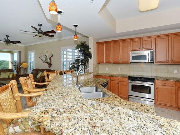 3rd image of 8581 Amberjack Cir Unit 203