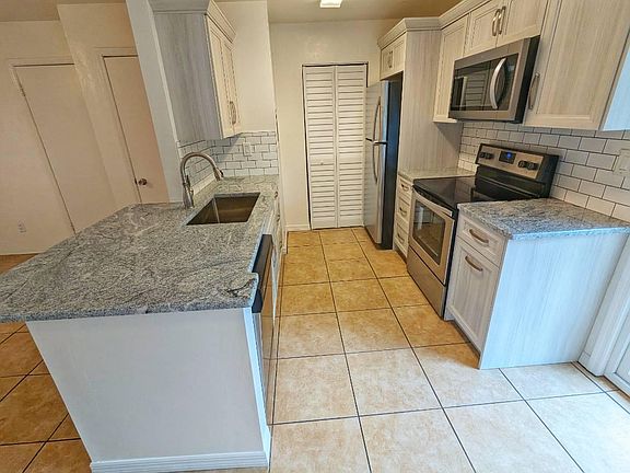 Kitchen 4