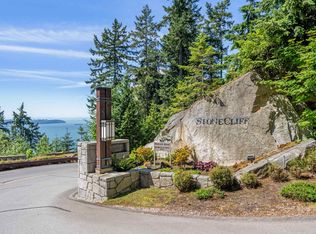 3355 Cypress Pl #1201, West Vancouver, BC V7S 3J9