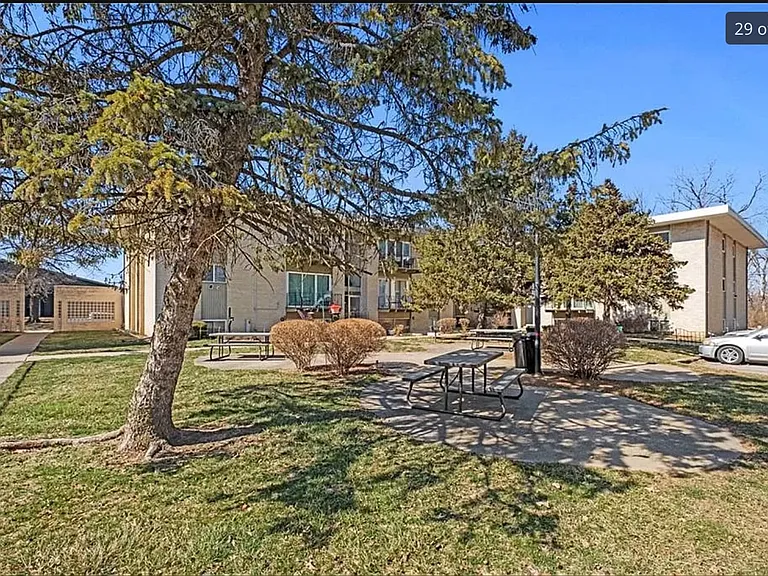 2807 Pembroke Ln #A22 — Photo 4