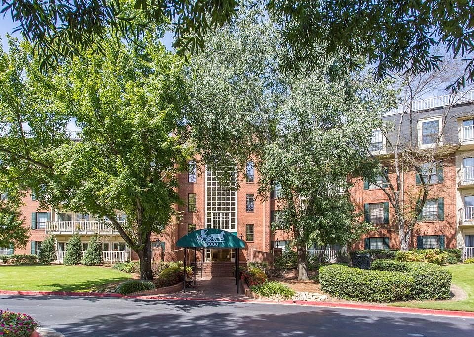 1st image of 28316 Plantation Dr NE