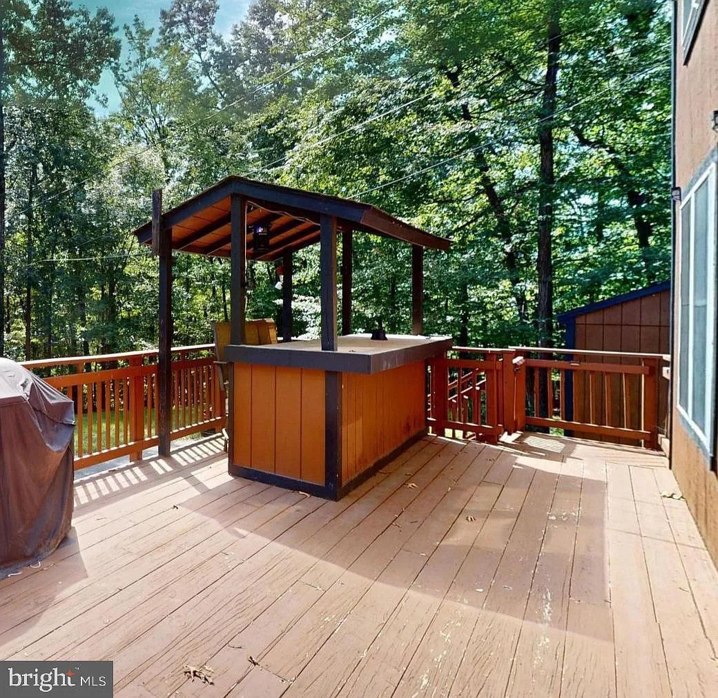 3 bed, 3.0 bath, 1600 sqft, $3,900 — Photo 4