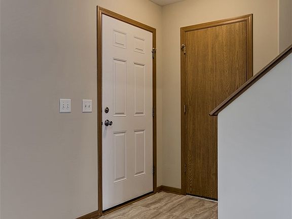 4th image of 4010 Avenue B
