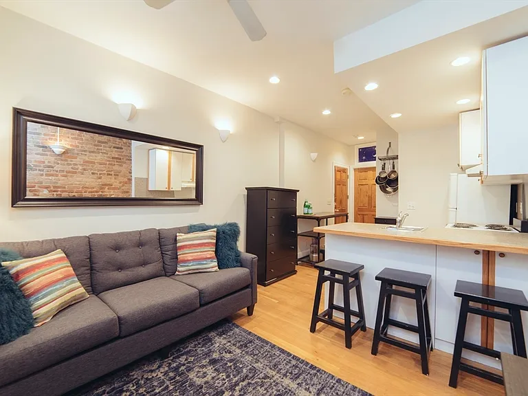 33 Irving St #2 — Photo 7