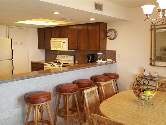 4th image of 3400 Gulf Blvd House I