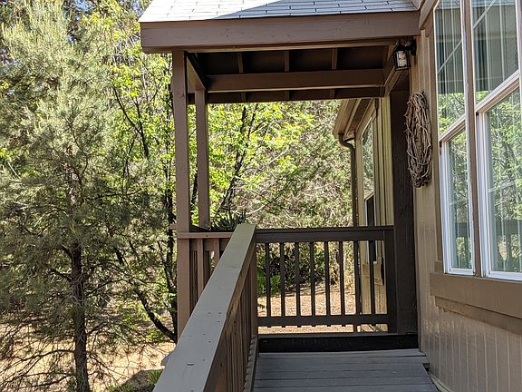 Ramped front entrance