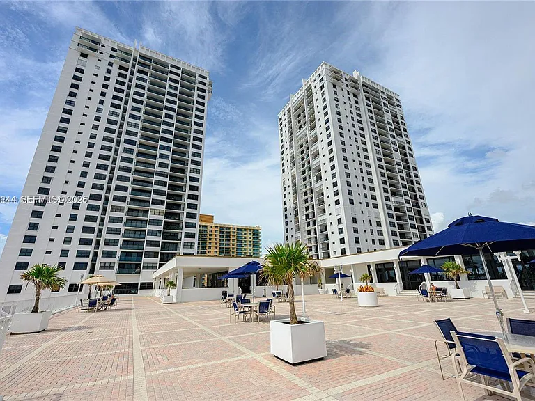2201 S Ocean Dr #2202 — Photo 26