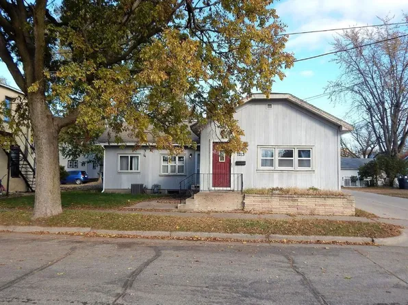 1213 Gohres St, La Crosse, WI 54603
