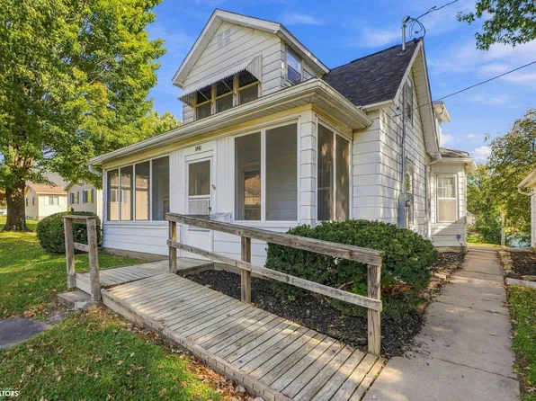 328 N Plane St, Burlington, IA 52601