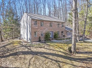 1249 Stratford Woods Dr, Newark, OH 43055