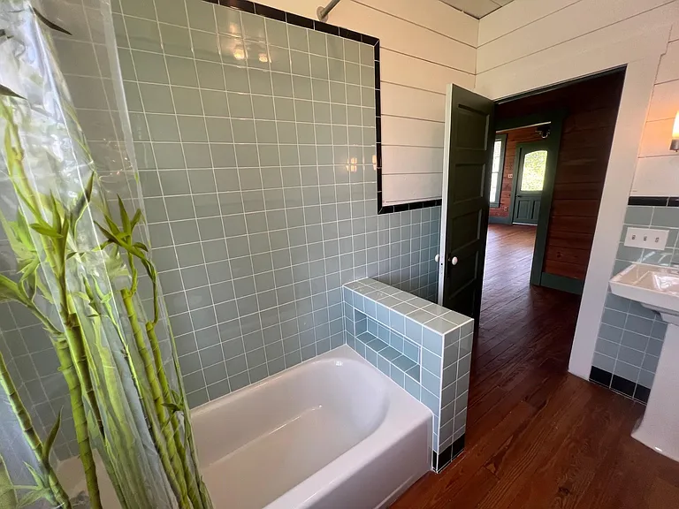 618 Bayridge Rd — Photo 24