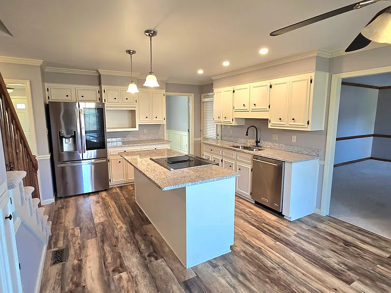 4517 Crosland Dr — Photo 11