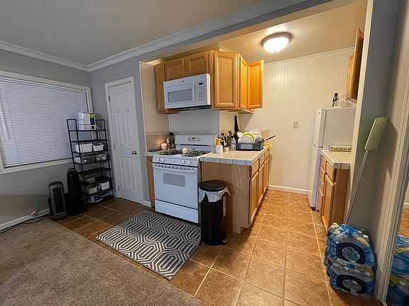 4th image of 401 Norman Dr #4