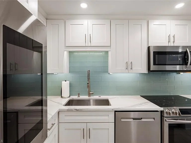 4005 Gulf Shore Blvd N #904 — Photo 5