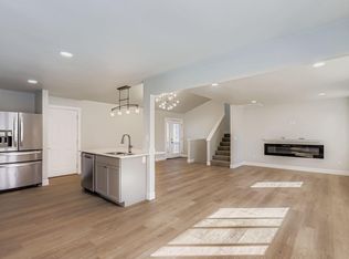 832 21st St SW, Loveland, CO 80537