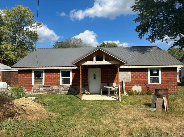 510 E Side E Main Street, Pekin, IN 47165