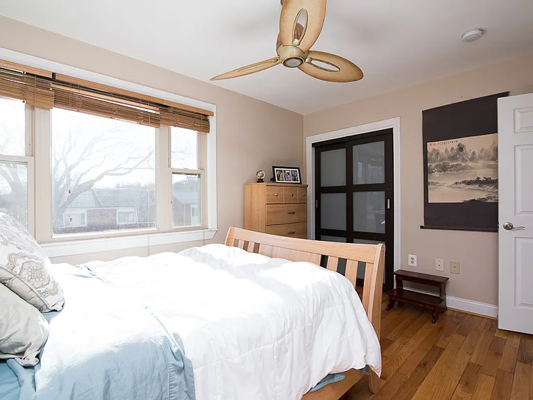 234 Nicholson St NE — Photo 8