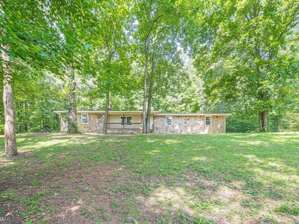 109 Amberidge Dr NW, Cartersville, GA 30121