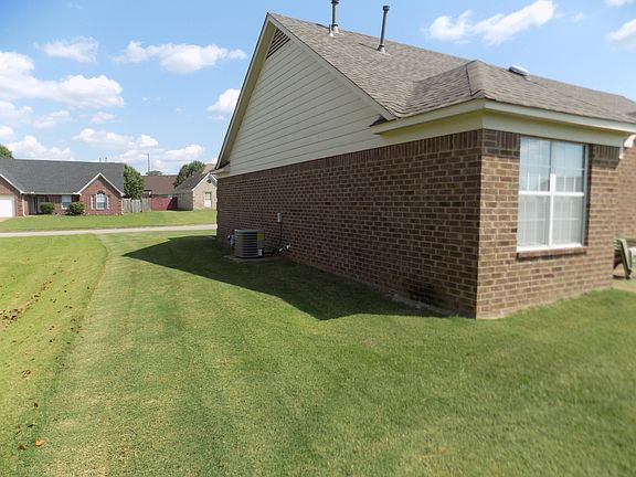 5th image of 160 Green Valley Dr
