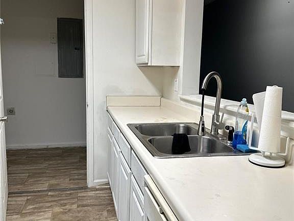 4th image of 16103 Waldrop Cv