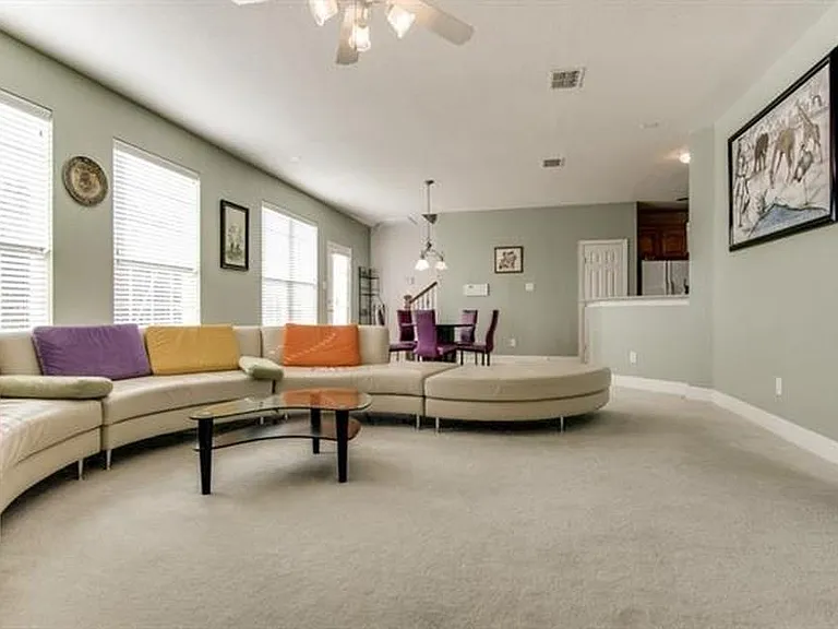 1016 Thorncliff Trl — Photo 11