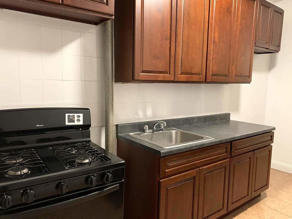 2nd image of 3210 Perry Ave APT 2B