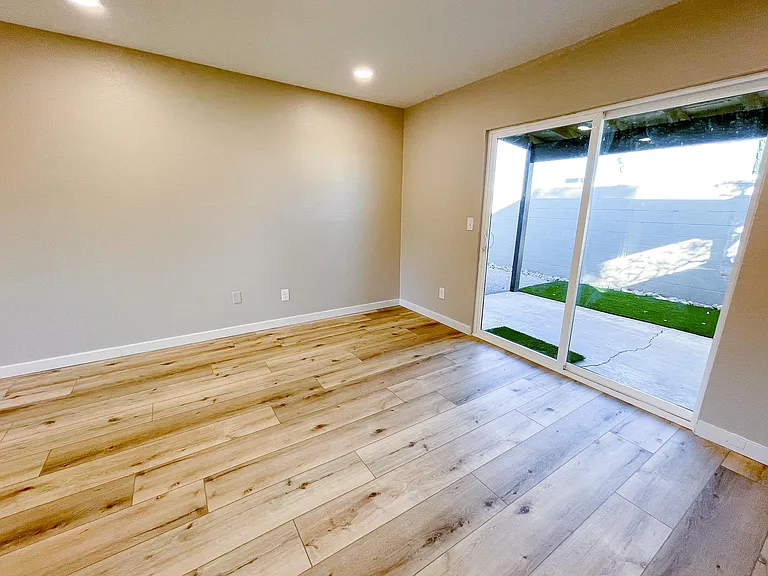 4506 Buena Loma Way #B — Photo 4