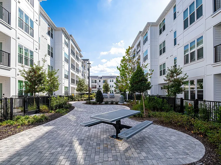 Altis Grand Suncoast Apartments — Photo 67