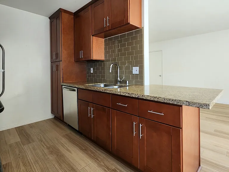 1235 Brockton Ave — Photo 8