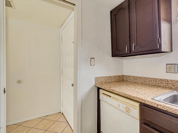 3rd image of 413 E Washington Ave Unit C