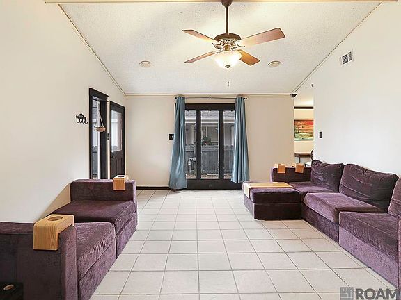 4th image of 15474 Springwood Ave