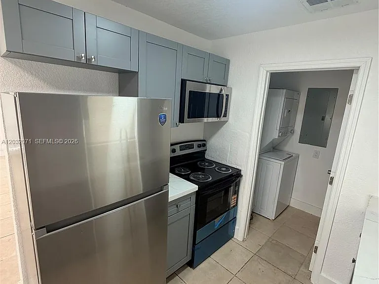 753 SW 3rd Pl — Photo 6