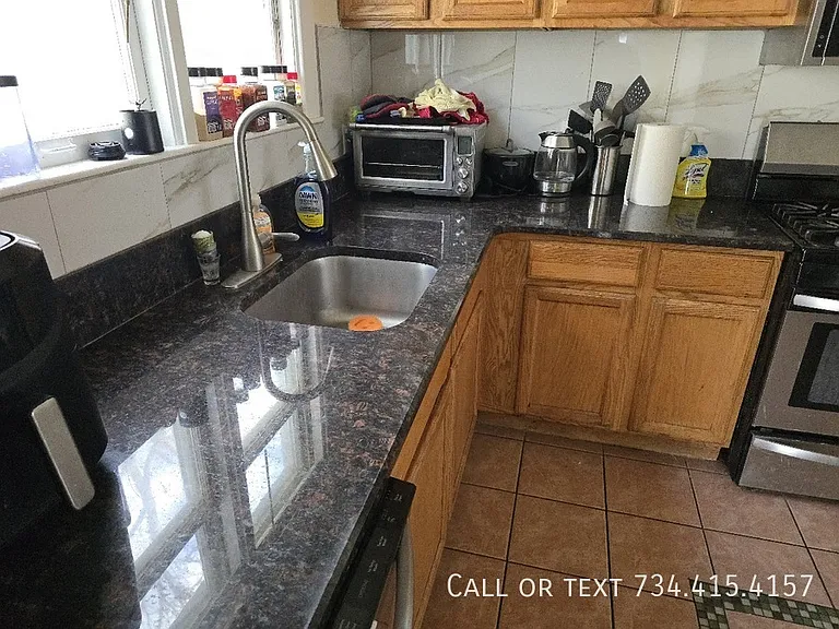 502 Benjamin St #502 — Photo 11