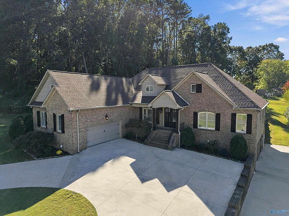 3rd image of 1008 Covewood Ln