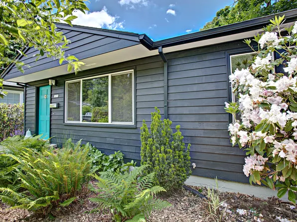 3656 SE Raymond St, Portland, OR 97202