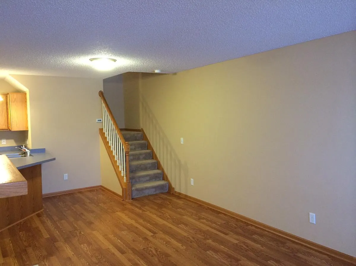 2 bed, 1.5 bath, 1164 sqft, $1,850 — Photo 2